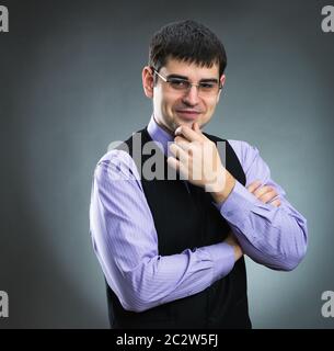 Ruhig Geschäftsmann weared Gläser Studio gedreht Stockfoto