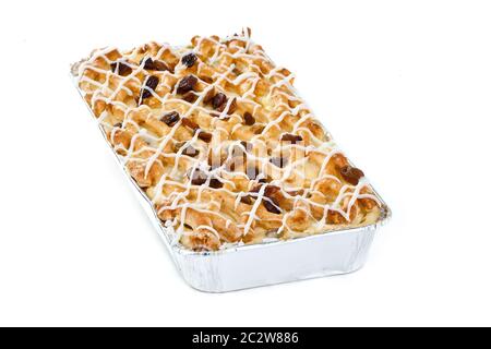 Dessertkuchen auf weißem Hintergrund. Eine große Portion Kuchen mit einer kleinen Portion. Katalogbild Stockfoto