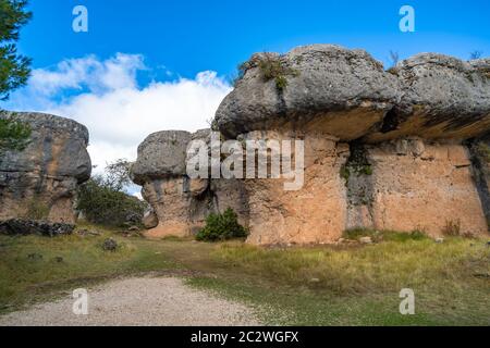 Einzigartige Felsformationen in La Ciudad Encantada oder die verzauberte Stadt Naturpark in der nähe von Cuenca, Castilla la Mancha, Spanien Stockfoto