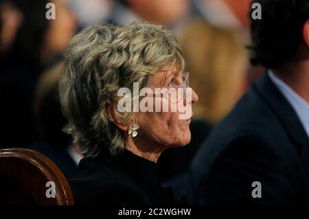 Senator Edward Kennedy. August 2009. Boston, MA - 29. August 2009 -- Jean Kennedy Smith, Schwester von Senator Edward Kennedy. Während der Beerdigung für US-Senator Edward Kennedy in der Basilika unserer Lieben Frau von der ewigen Hilfe in Boston, Massachusetts 29. August 2009. Senator Kennedy starb am späten Dienstag nach einem Kampf mit Krebs. Quelle: Brian Snyder- Pool via CNP, weltweite Nutzung Quelle: dpa/Alamy Live News Stockfoto