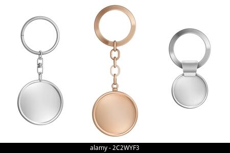 Schlüsselanhänger-Set. Metall runde Schlüsselanhänger isoliert auf weißem Hintergrund. Gold, Chrom, Silber oder Stahl farbigen Accessoires oder Souvenir-Schmuckstücke mockup. Stock Vektor