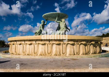 Der berühmte Triton Brunnen, drei bronzene Tritonen Stockfoto