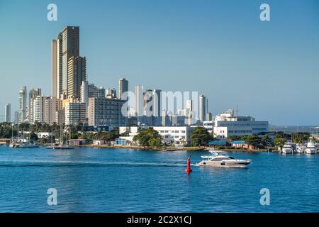 Cartagena das Indias, Bolivar, Kolumbien am 11. Februar 2018. Boca Grande Nachbarschaft mit seinen imposanten Wolkenkratzern. Stockfoto