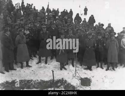 Spatenstich und Eröffnung einer Baustelle der Reichsautobahn in Ostpreußen von Gauleiter Koch Heinrich Hoffmann fotografiert 1933 Adolf Hitlers offizieller Fotograf und ein Nazi-Politiker und Verleger, der Mitglied des innigen Hitlerkreises war. Stockfoto