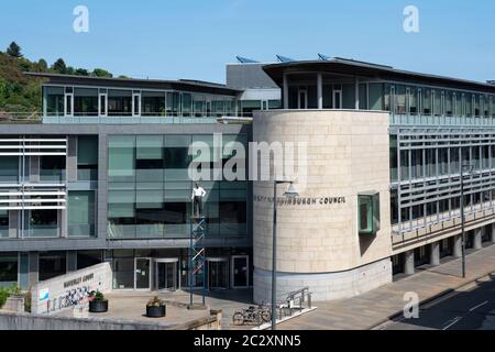 Außenansicht des Waverley Court und der Büros des Stadtrats von Edinburgh, Schottland, Großbritannien Stockfoto