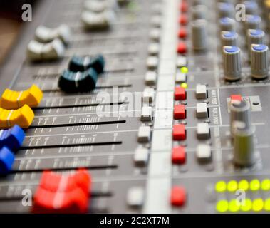 Bunte Sound Mixer console, Bild einer Stockfoto