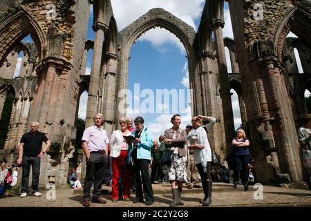 Die Antiques Roadshow in Fountains Abbey und Studley Royal Park. Stockfoto