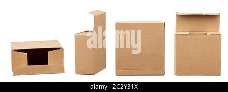 Offene und geschlossene braune Kartonagen zum Transport von Waren, isoliert auf weißem Grund. Verpackungsdesign Set Stockfoto