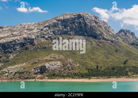 Der künstlich angelegte Cuber Stausee in der Sierra de Tramuntana, auf Mallorca, Spanien Stockfoto