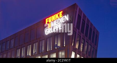 Funke Mediengruppe, Headquarter in the Evening, Essen, Ruhrgebiet, Deutschland, Europa Stockfoto