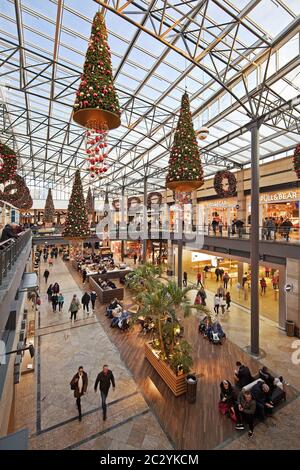 Einkaufszentrum CenrO zur Weihnachtszeit, Oberhausen, Nordrhein-Westfalen, Deutschland, Europa Stockfoto