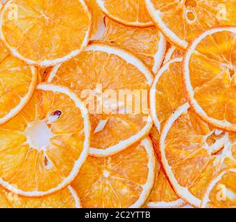 Das Muster mit getrockneten Orangenscheiben angeordnet Stockfoto