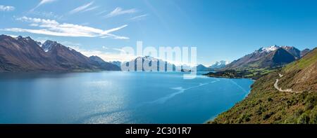 Blick Richtung Glenorchy auf See mit Bergen, Lake Wakatipu, Otago, Südinsel, Neuseeland Stockfoto