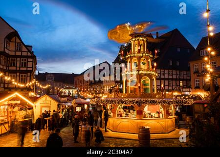 Weihnachtsmarkt Quedlinburg Harz Abendstimmung Stockfoto