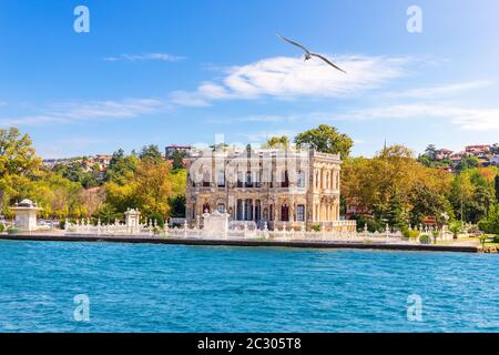 Goksu Pavillon auf dem Bosporus, schöne Sommeraussicht, Istanbul. Stockfoto