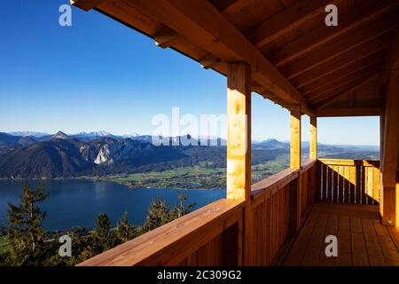 Blick vom Aussichtsturm Kulmspitze ins Mondseeland, Mondsee, Salzkammergut, Oberösterreich, Österreich Stockfoto