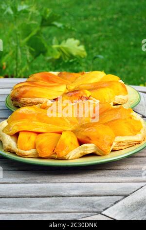 Eine Mango Tarte Tatin umgedrehter Kuchen Stockfoto