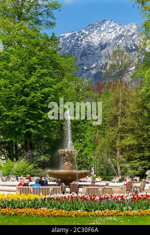 Alpen Solespringbrunnen im Kurpark Bad Reichenhall, Bad Reichenhall, Berchtesgadner Land, Oberbayern, Bayern, Deutschland Stockfoto