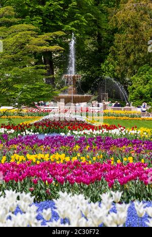 Alpen Solespringbrunnen im Kurpark Bad Reichenhall, Bad Reichenhall, Berchtesgadner Land, Oberbayern, Bayern, Deutschland Stockfoto