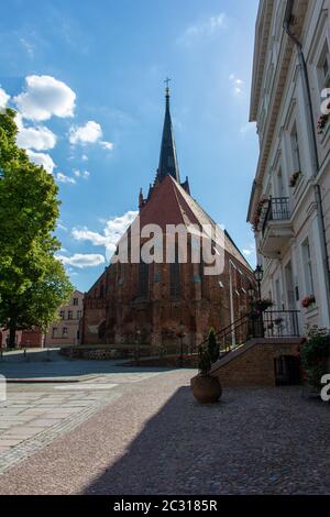 Mittelalterliche Pfarrkirche 'S St. Nikolaus' in Bad Freienwalde, Blick aus dem Osten Stockfoto