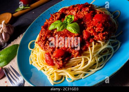 Die echte Bolognese-Sauce mit Spaghetti-Nudeln Stockfoto