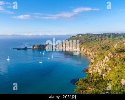 Landschaft von Küste und Meer, Halbinsel Crozon, Finistere, Bretagne, Frankreich