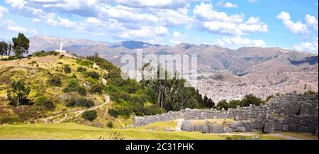 Blick auf die alte Zitadelle Sacsayhuaman in Cusco, Peru Stockfoto