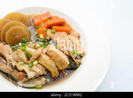 Lachs in Soja-Quelle mit Gemüse, Fisch-Klauensuppe Stockfoto