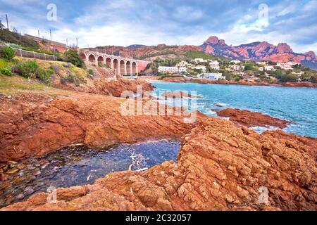 Antheor, Saint Raphael. Franch Riviera malerische Küste, Mittelmeer auf der Cote d'Azur, Provence, Alpes-de-Haute-Provence Departement von Frankreich Stockfoto