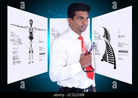 Junge Arzt schaut medizinische Bilder Stockfoto