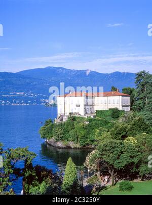 Blick auf den Lago Maggiore vom Hotel Majestic, Pallanza, Provinz Verbano-Cusio-Ossola, Piemonte (Piemont) Region, Italien Stockfoto