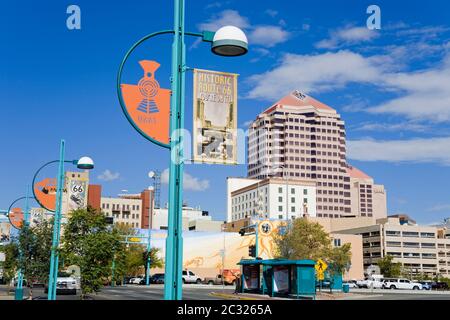 Schild der Route 66 auf der Central Avenue, Albuquerque, New Mexico, USA Stockfoto