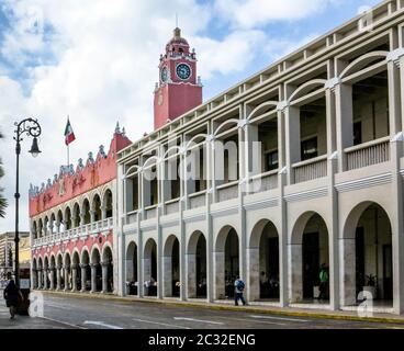 Am frühen Morgen in der Nähe des Palacio del Gobierno (Regierungspalast) von Merida, Yucatan, Mexiko. Stockfoto