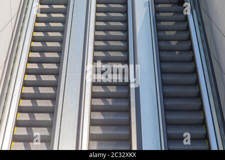 Drei Leere Fahrtreppen für den U-Bahnhof Undergroun Stockfoto