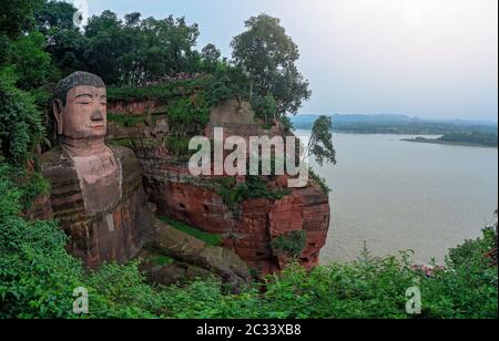 Der majestätische Riese Leshan Buddha Stockfoto