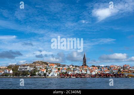 Blick auf die stadt Fjaellbacka in Schweden. Stockfoto