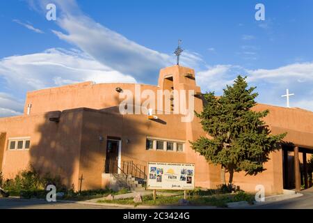 Katholische Kirche der Muttergottes von Guadalupe, Taos, New Mexico, USA Stockfoto