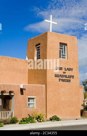 Katholische Kirche der Muttergottes von Guadalupe, Taos, New Mexico, USA Stockfoto