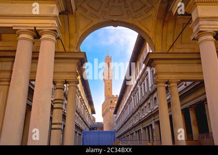 Die Uffizien und der Palazzo Vechio auf dem Piazza della Signoria im historischen Zentrum von Florenz Stockfoto