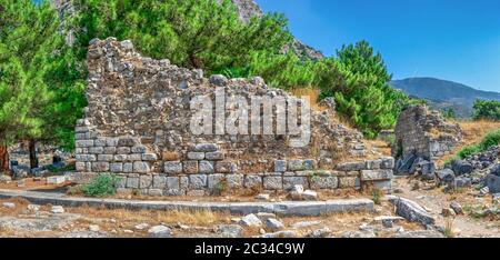 Ruinen der antiken griechischen Stadt Priene in der Türkei an einem sonnigen Sommertag Stockfoto