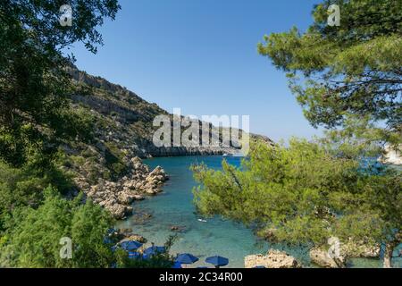 Anthony-Quinn-Bucht ist heute der gebräuchliche Name für sterben Vagies-Bucht an der Ostküste der griechischen Insel Rhodos. Stockfoto