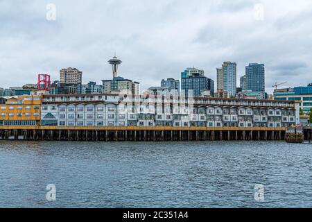 SEATTLE, Washington - Juli 2, 2019: Protokollierung war Seattle's erste große Industrie, aber das ist seit langem durch die Schifffahrt, Tourismus, Technik ersetzt worden, und Stockfoto