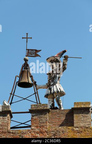 Torre Della Pulcinella Clocktower, Montepulciano, Italien. Stockfoto