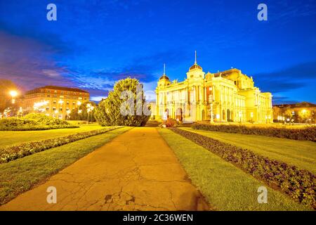 Zagreb. Republik Kroatien square Advent abend Panoramaaussicht, berühmten Sehenswürdigkeiten der Hauptstadt von Kroatien Stockfoto