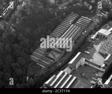 Eine Luftaufnahme von Perseverance Mill, Lockwood, Huddersfield, West Yorkshire, Nordengland, Großbritannien, im Jahr 1995 Stockfoto