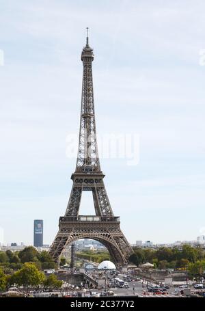 PARIS, Frankreich, 16. SEPTEMBER 2019: Pariser Wahrzeichen, dem Eiffelturm, Champ-de-Mars, den Trocadero aus gesehen am 16. September 2019 Stockfoto