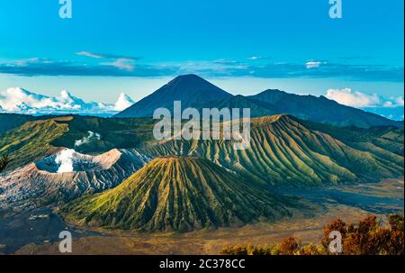 Bromo Vulkan bei Sonnenaufgang, Insel Java, Indonesien Stockfoto