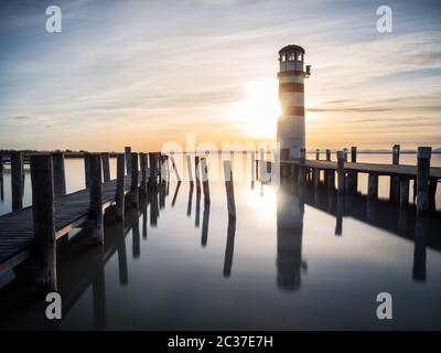 Leuchtturm bei Podersdorf am Neusiedlersee im Burgenland Stockfoto