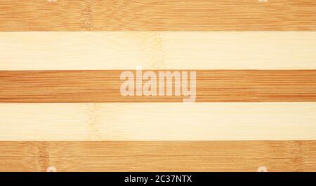 Gestreifte dunkle und helle Bretter aus Holz Hintergrund Stockfoto