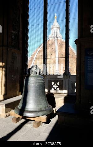 Duomo di Firenze oder Kathedrale Santa Maria del Fiore, vom Campanile von Giotto aus gesehen. Stockfoto